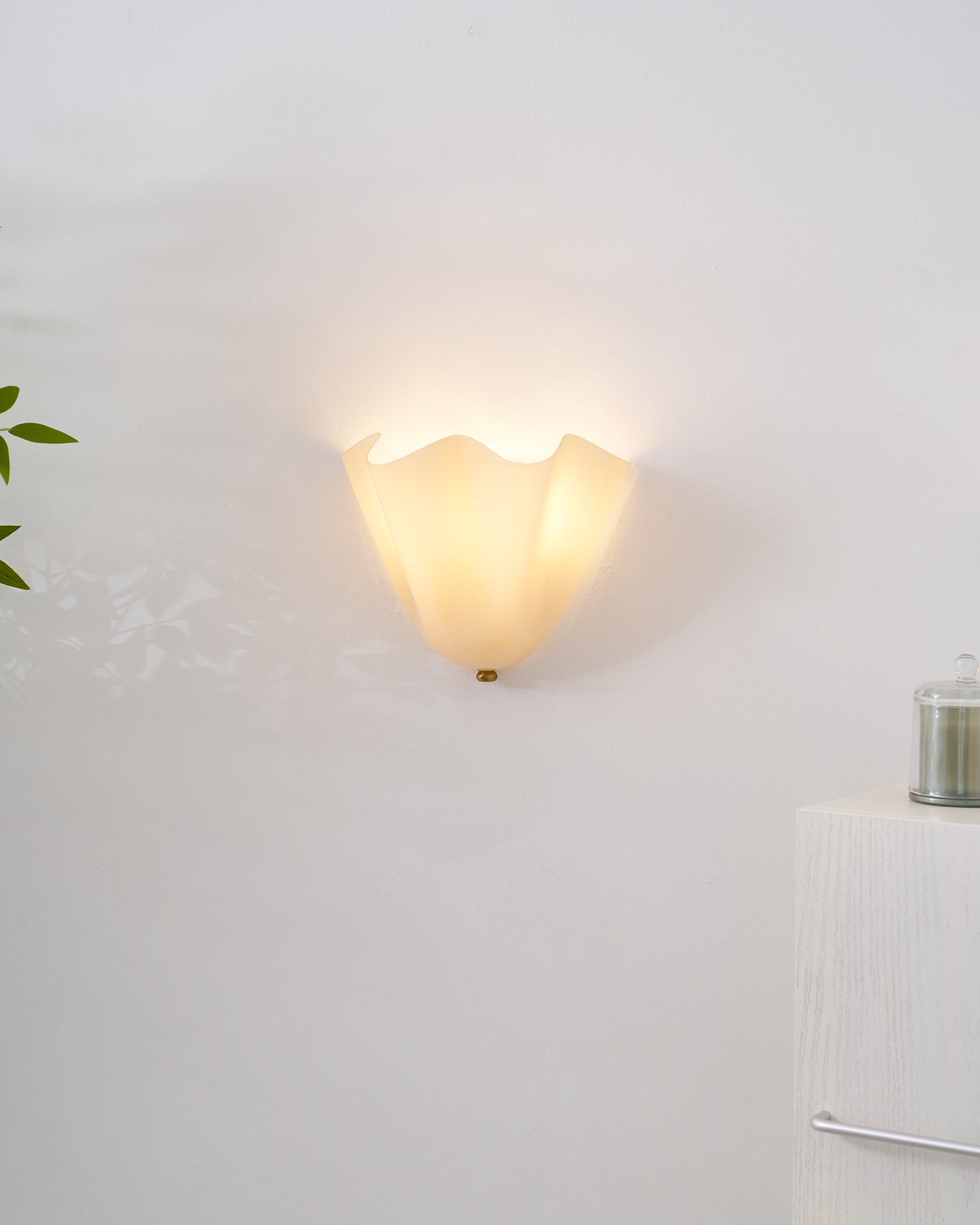 Petalia Wall Light