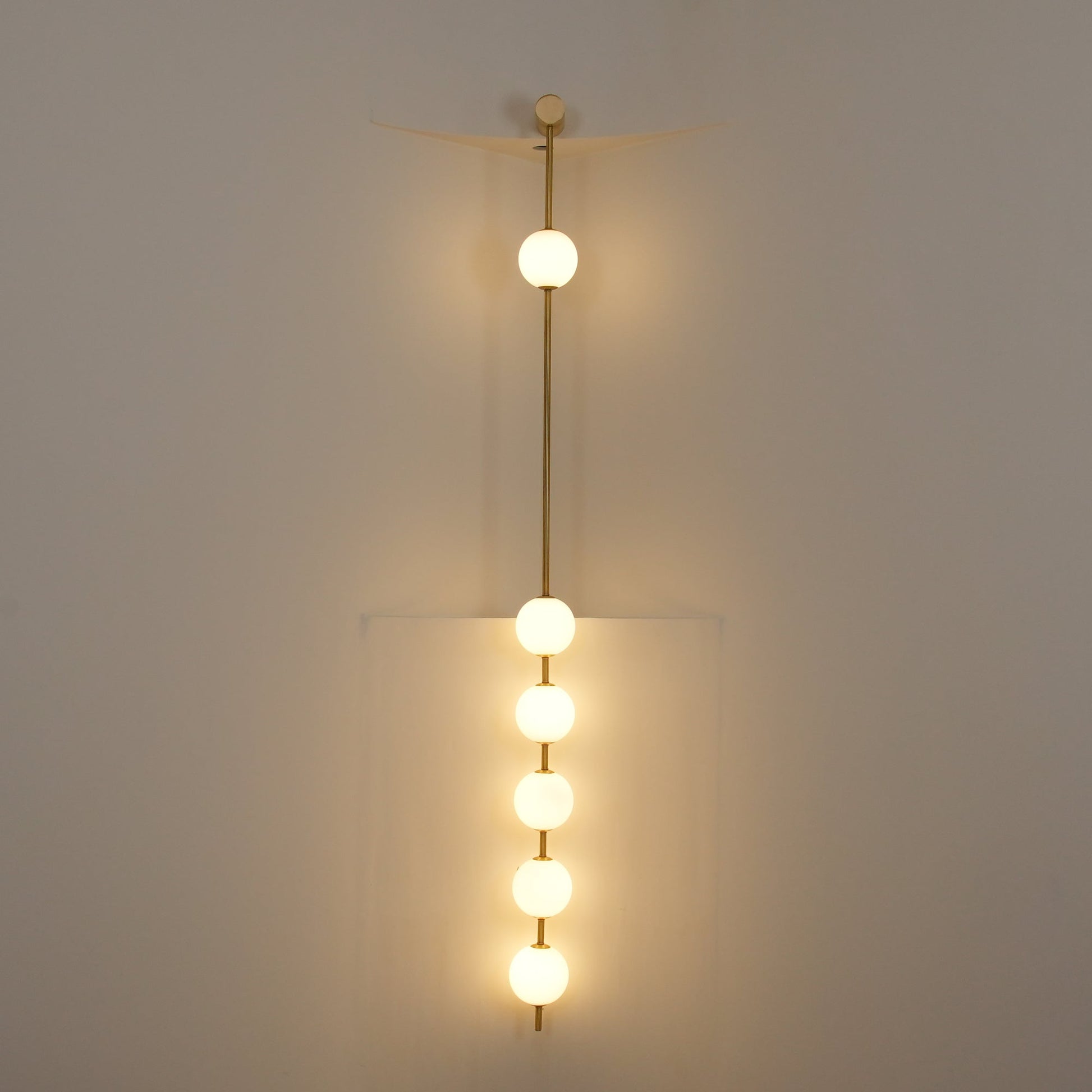 Vertical Balls Wall Lamp