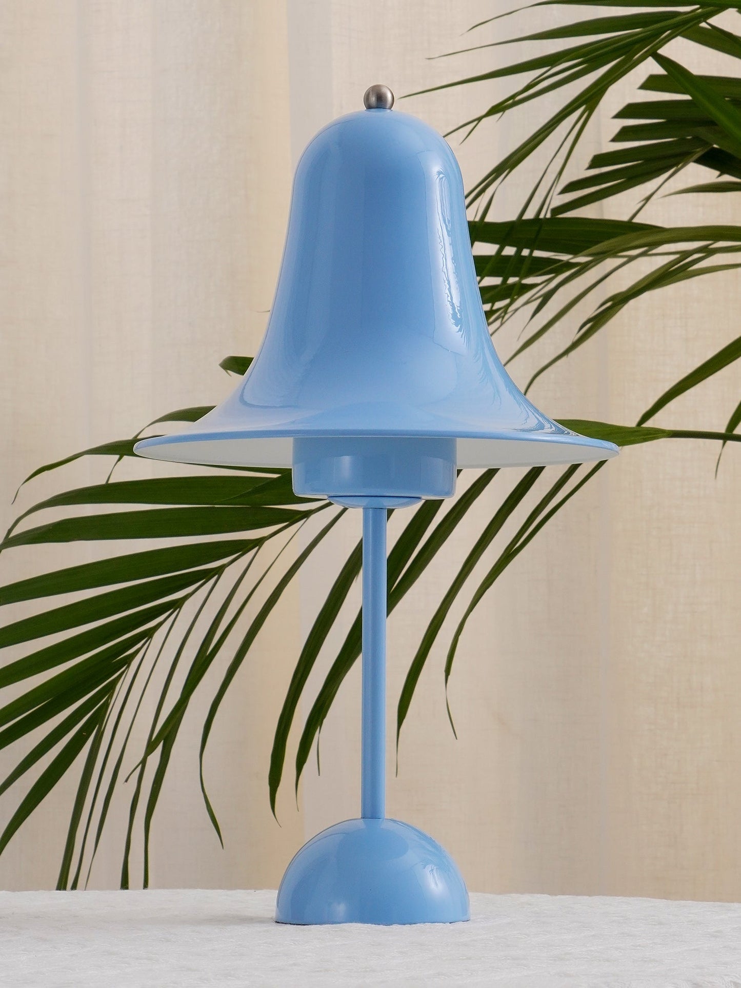 مصباح طاولة بانتوب 