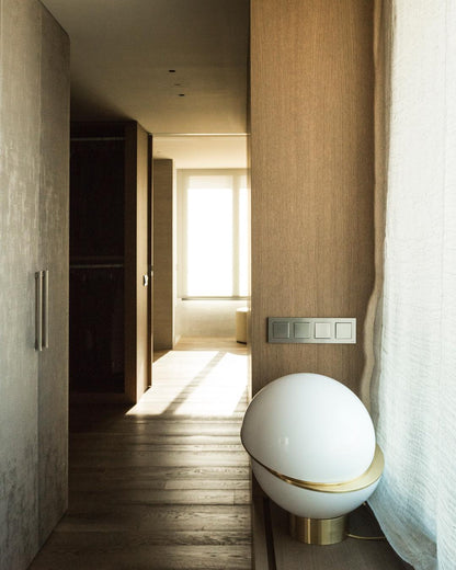 مصباح طاولة هلالي 