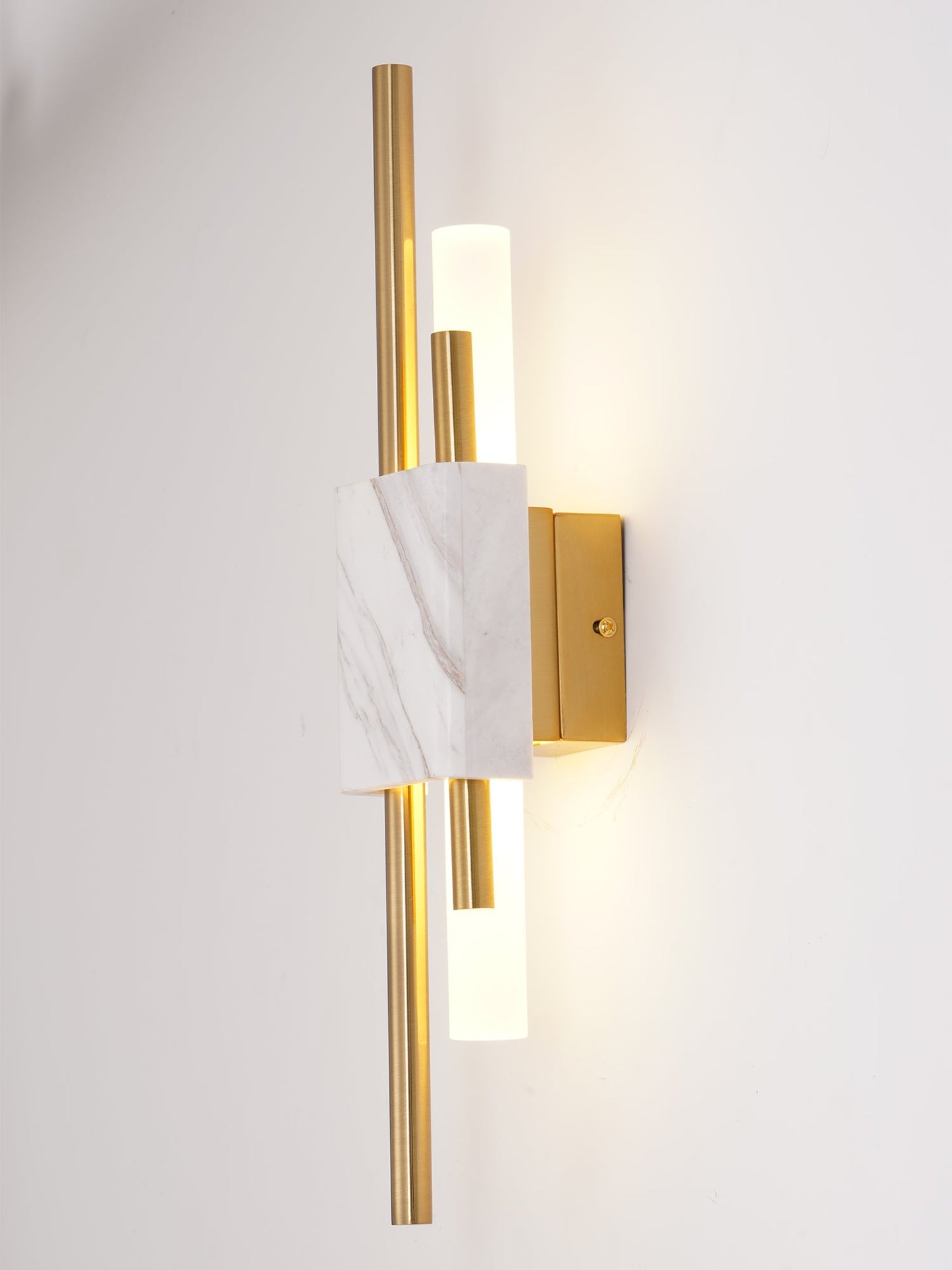 Tanto Wall Light