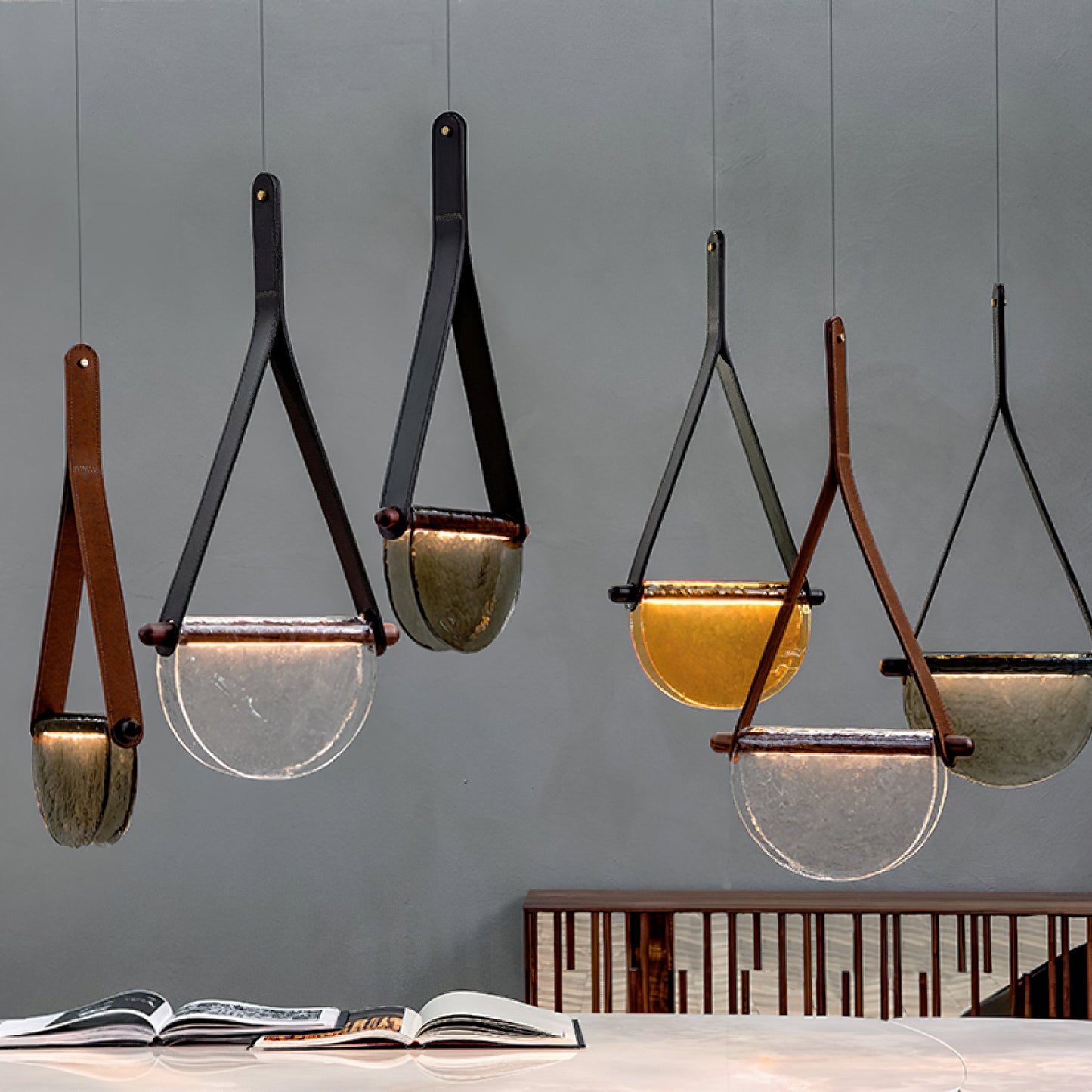 مصباح دالي المعلق 