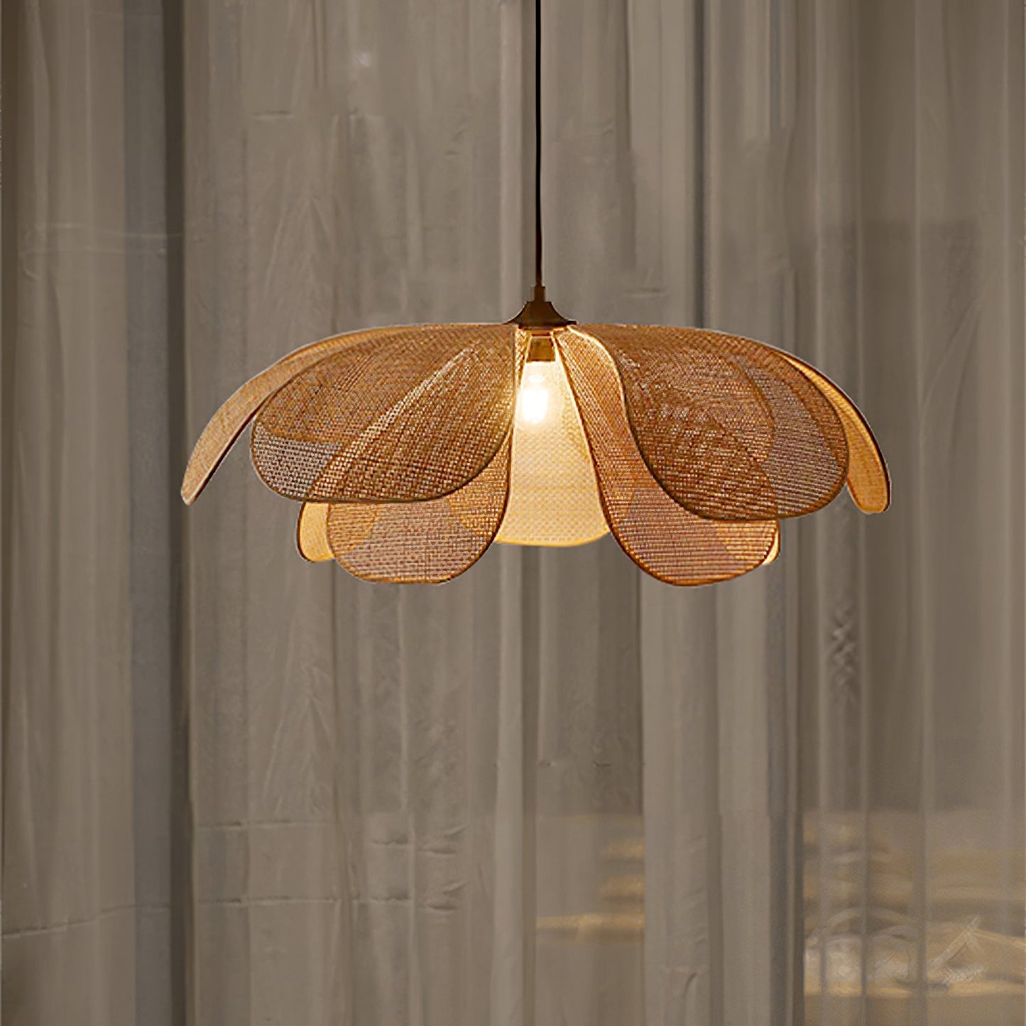 Rattan Petal Pendant Lamp