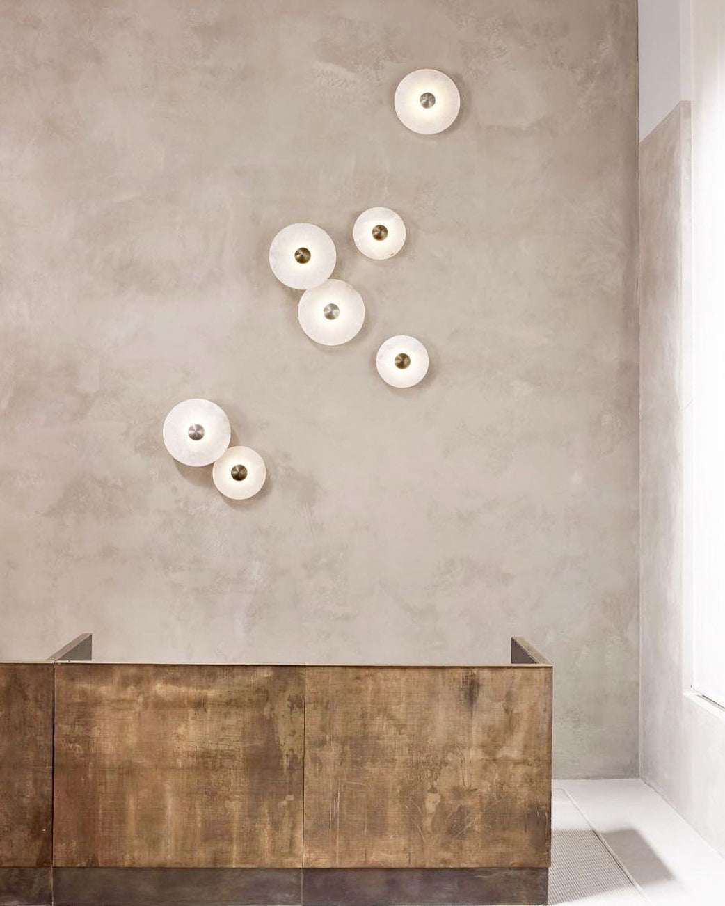 Alabaster Planes Wall Lamp