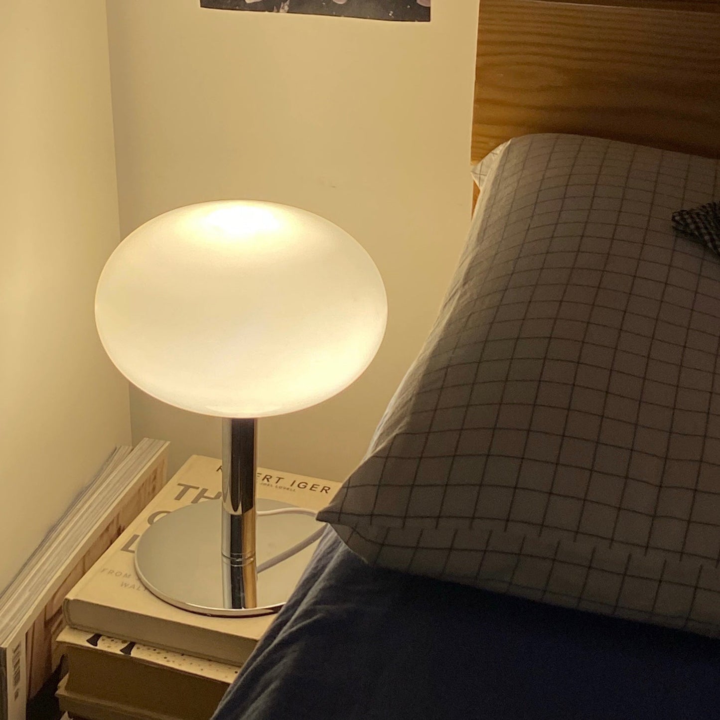 مصباح طاولة Am1n