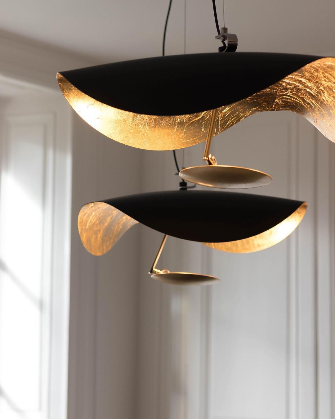 Lederam Manta Pendant Light