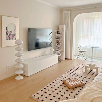 مصباح أرضي على شكل قرع 