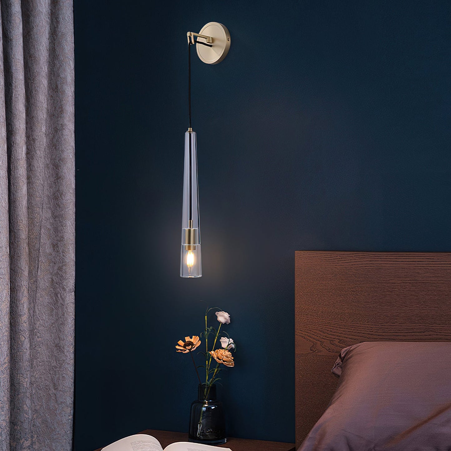 Apollinaire Wall Lamp