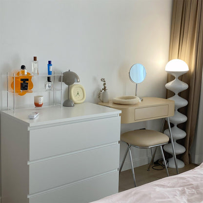 مصباح أرضي على شكل قرع 