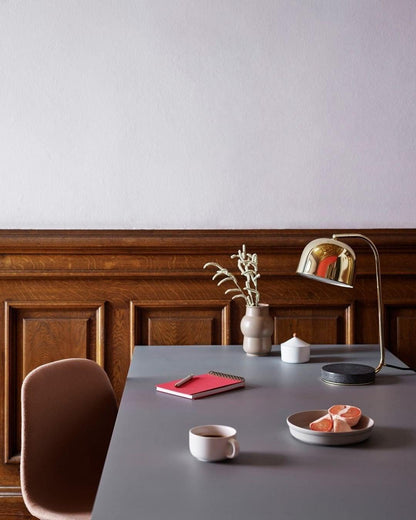 مصباح طاولة جرانت 