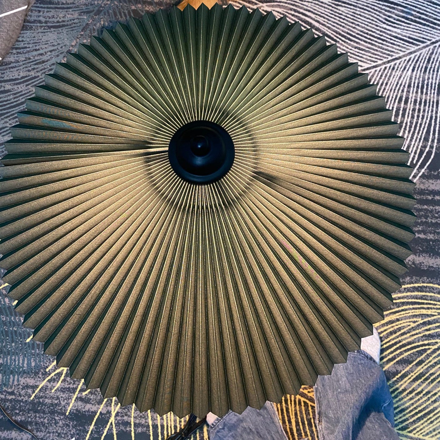 مصباح طاولة الأمواج 