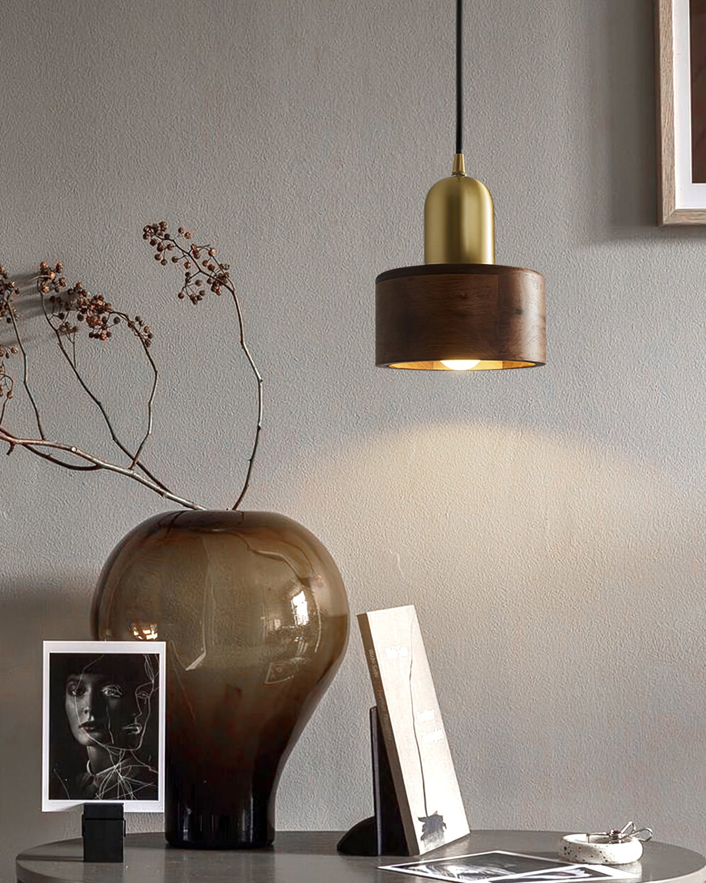 مصباح معلق من Composer 