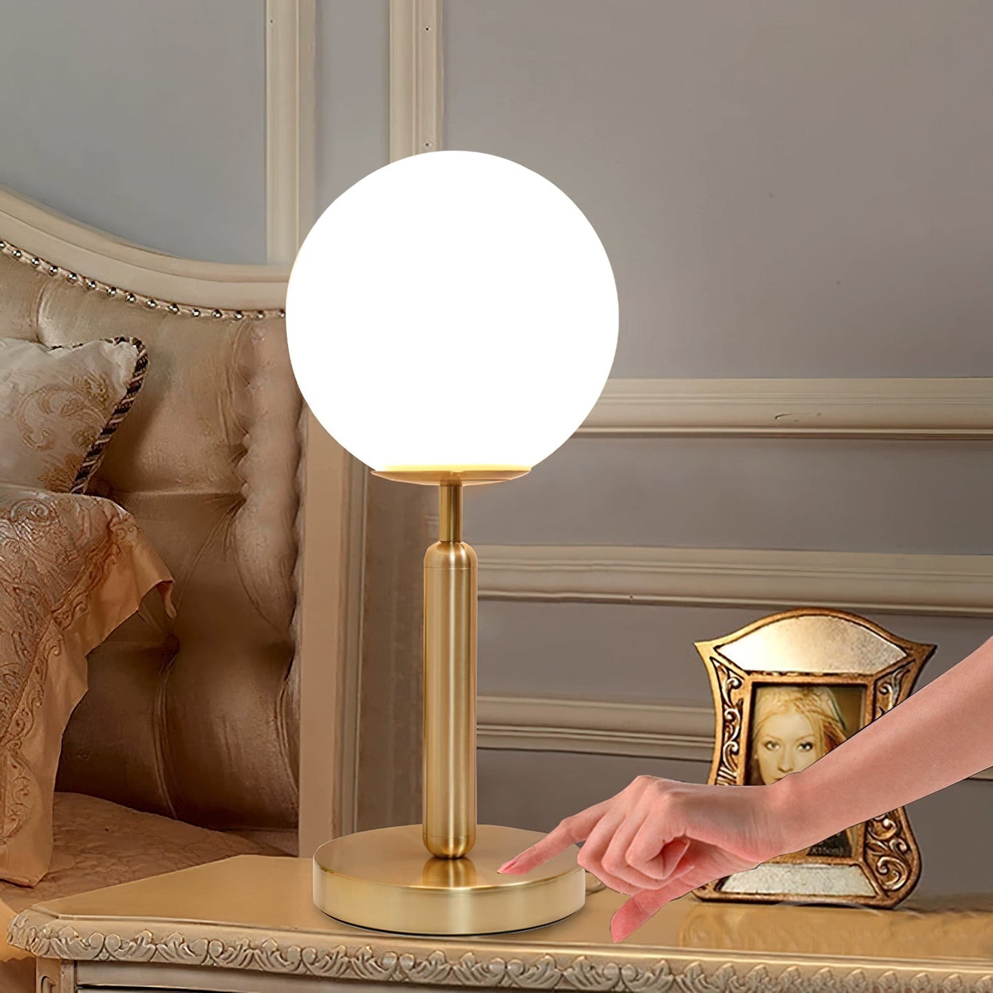Ecar Table Lamp