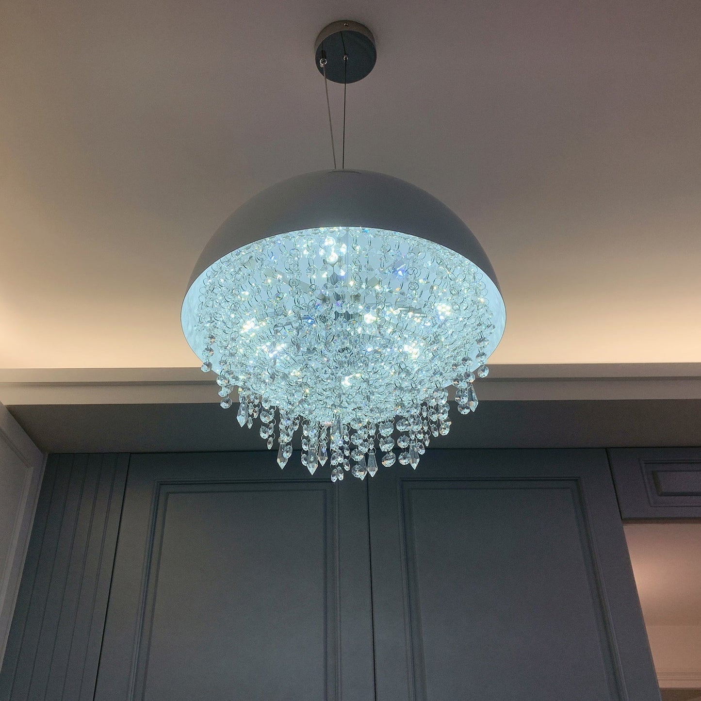 Luxurious Crystal Pendant Lamp
