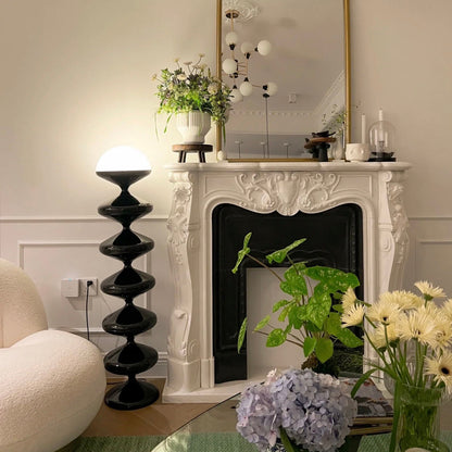 مصباح أرضي على شكل قرع 