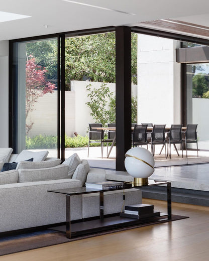 مصباح طاولة هلالي 