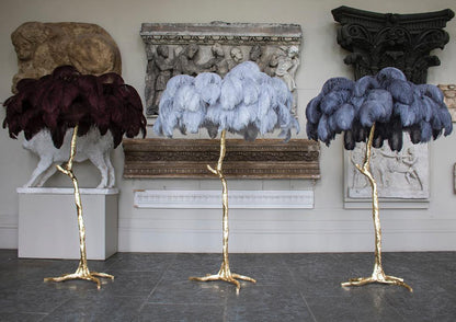 مصباح أرضي من ريش النعام مصنوع من النحاس 