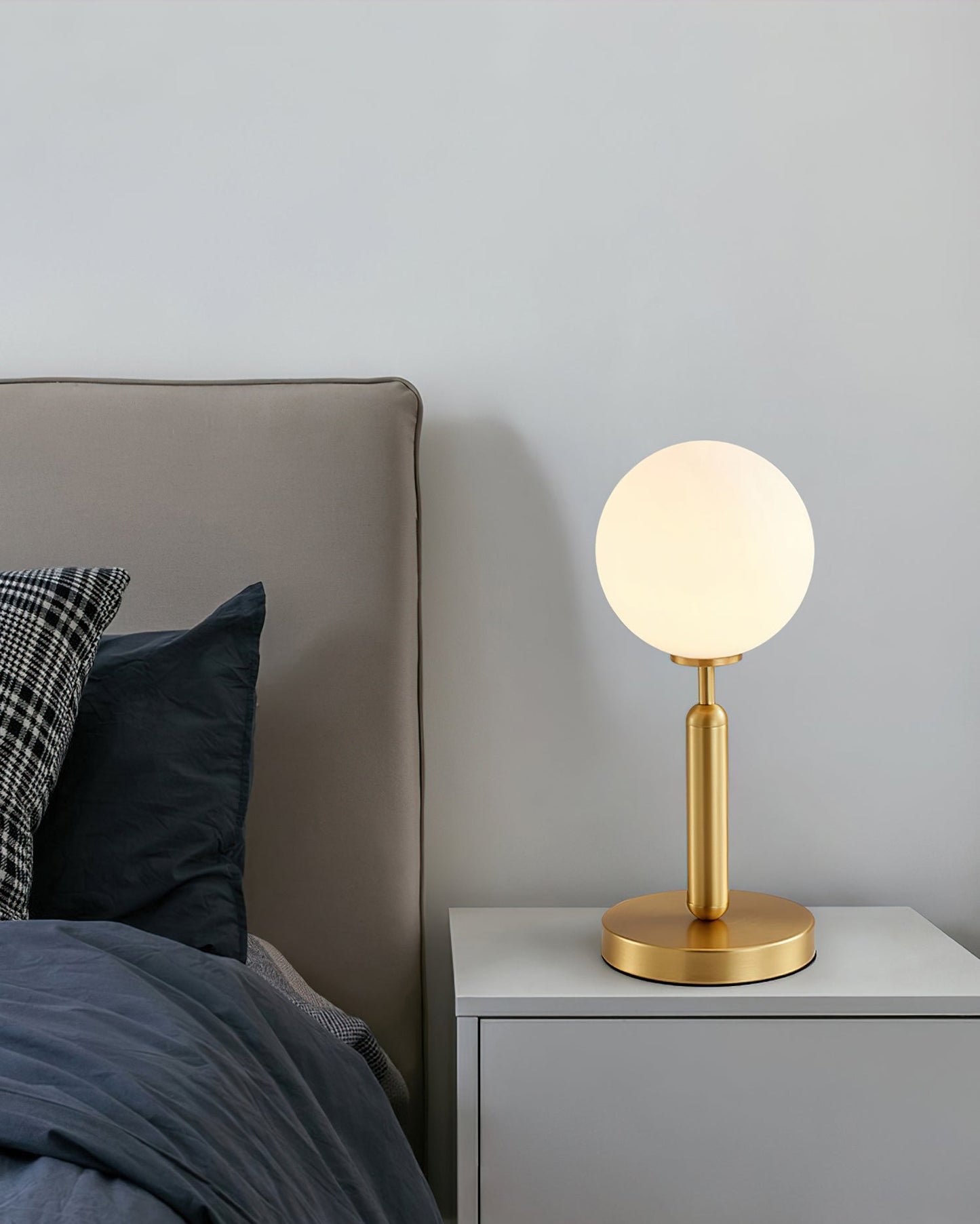 Ecar Table Lamp