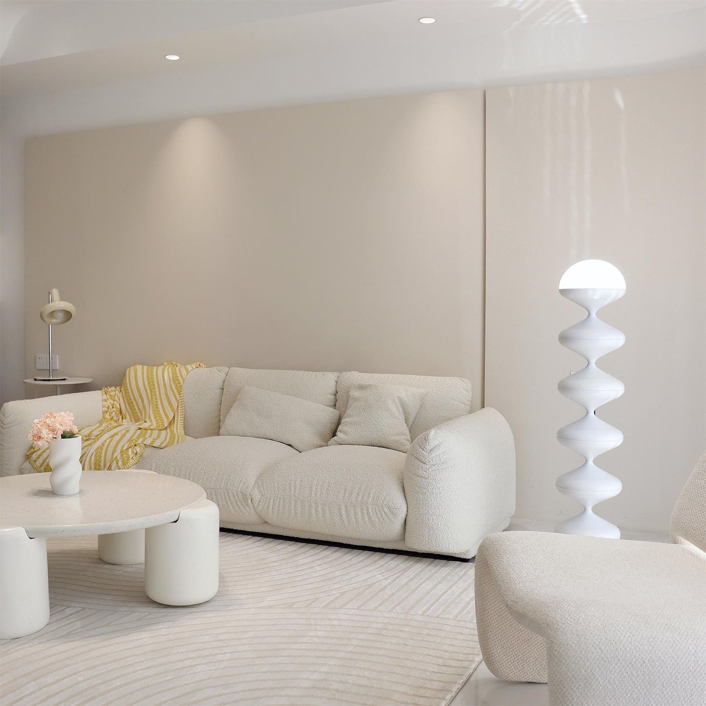 مصباح أرضي على شكل قرع 