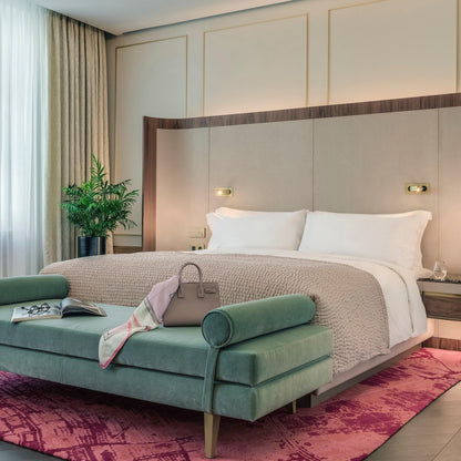 ضوء LED رقمي بجانب السرير 