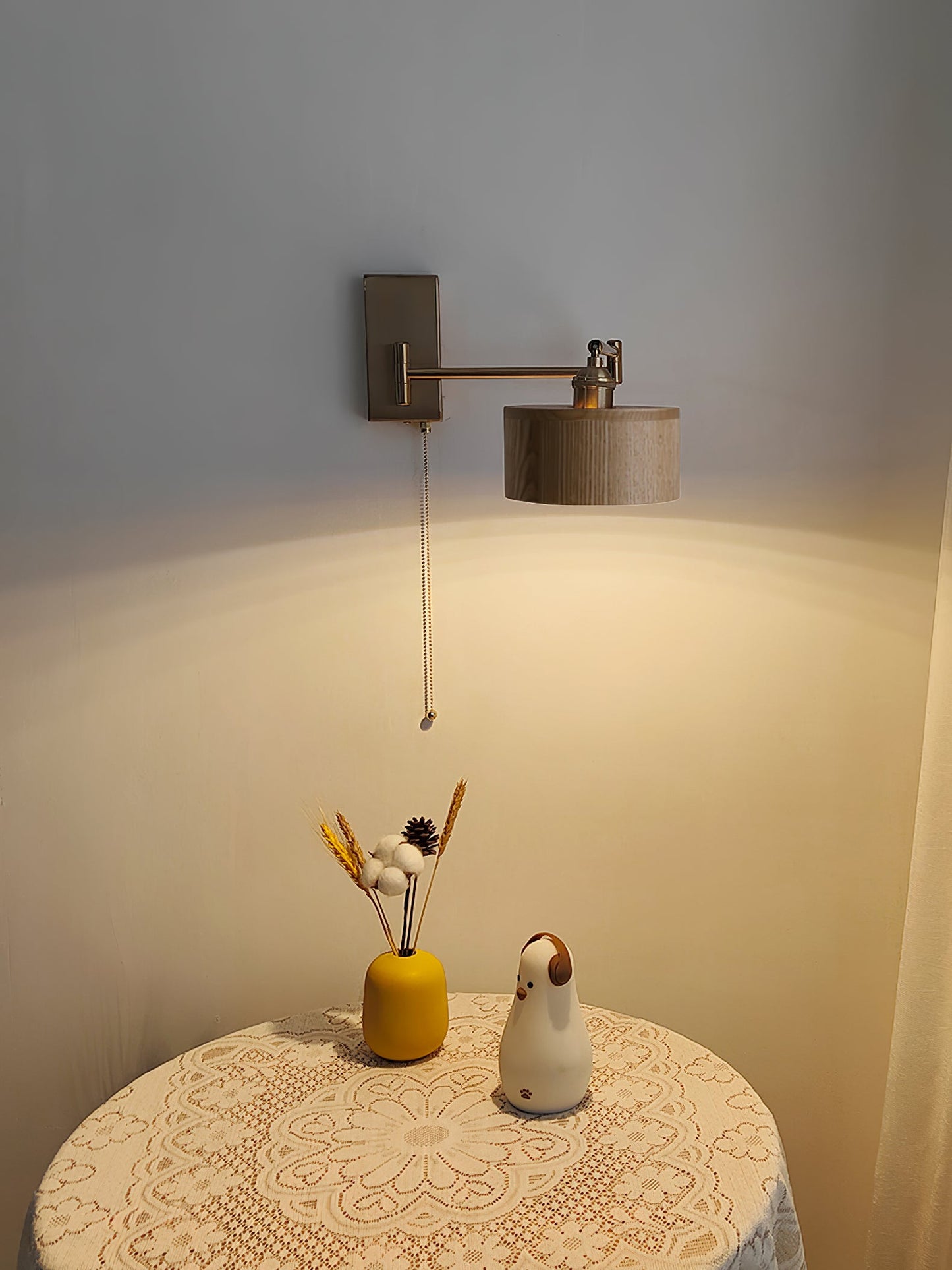 مصباح حائط آفا 