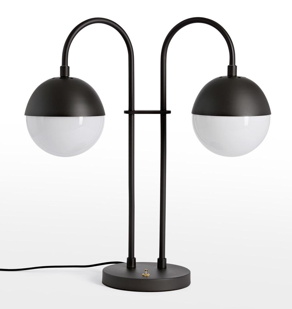 مصباح طاولة من خشب الأرز والطحالب 