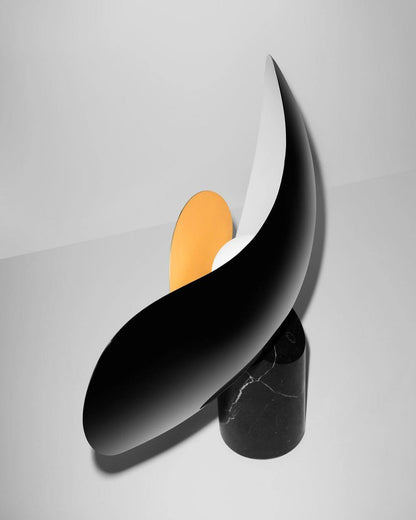 مصباح طاولة من الأرض إلى السماء 