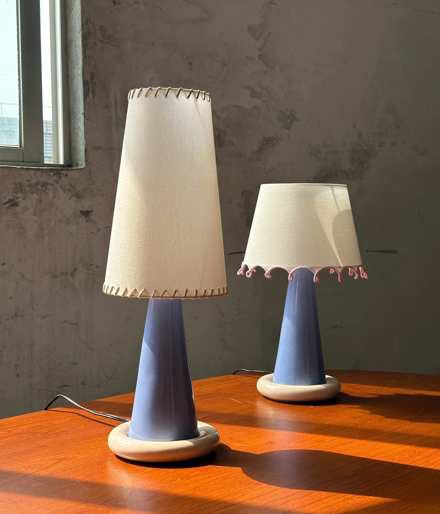 Ceramic Loop Table Light