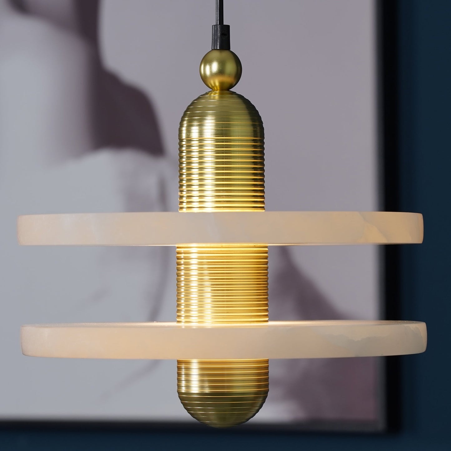 Median Pendant Light