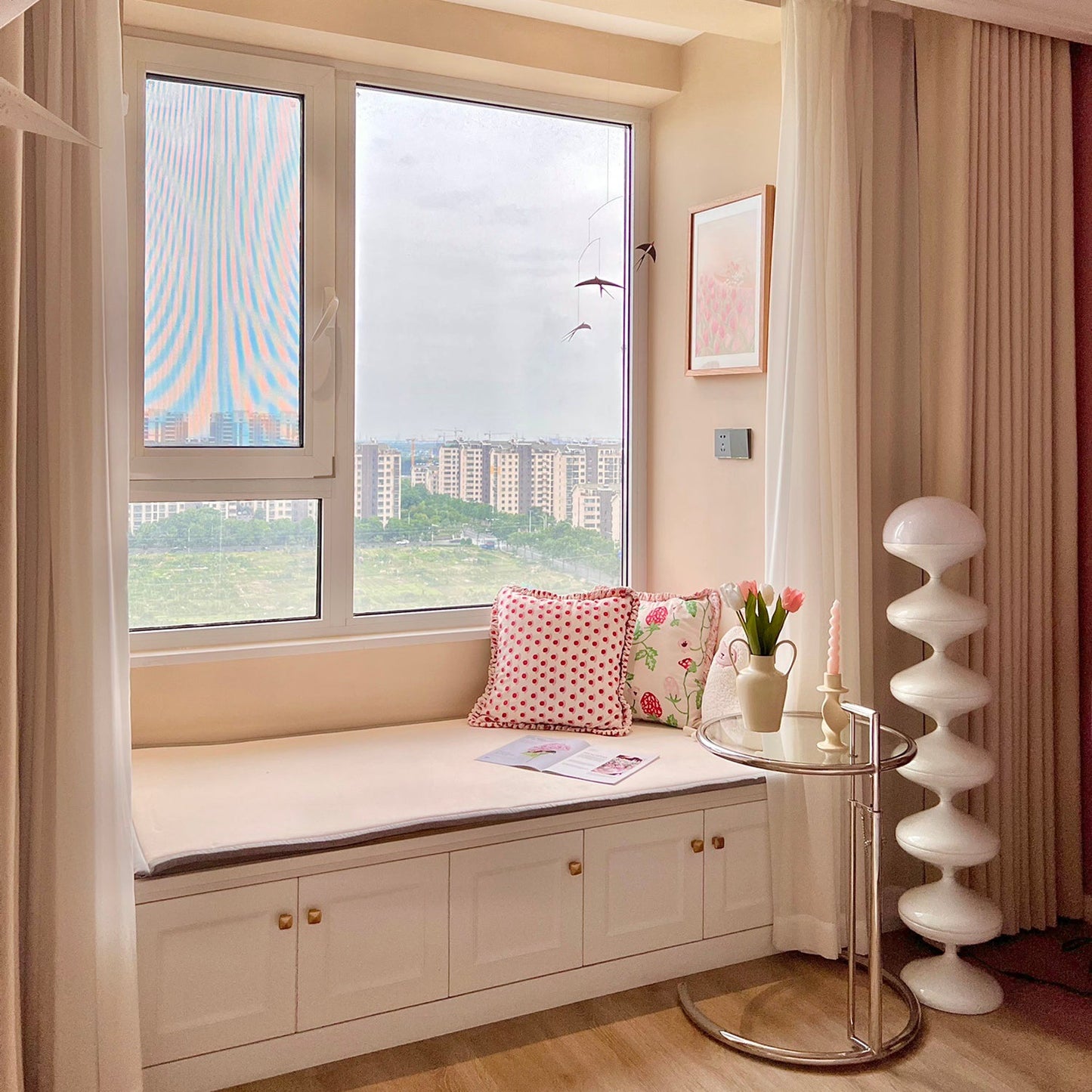 مصباح أرضي على شكل قرع 