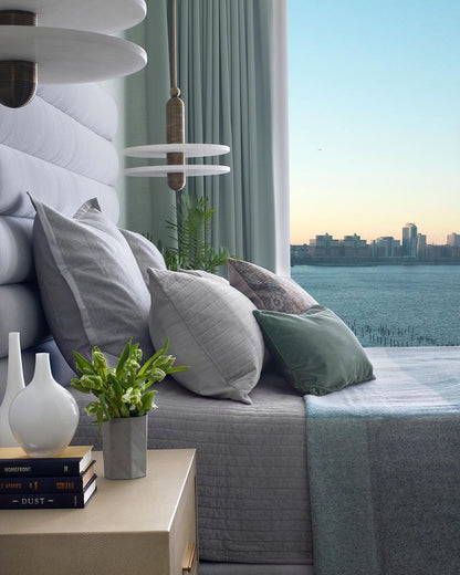 Median Pendant Light