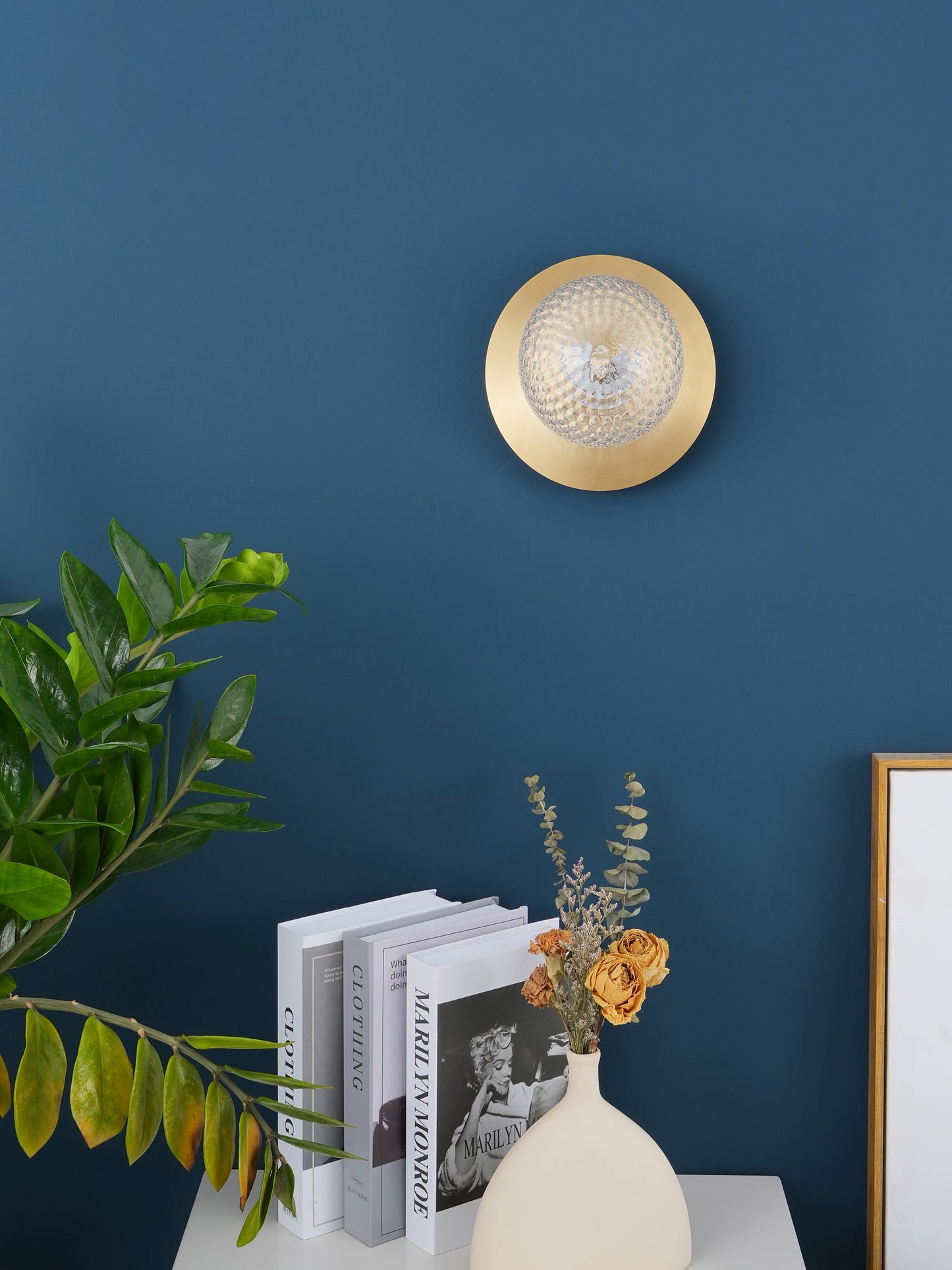 Liila Wall Lamp