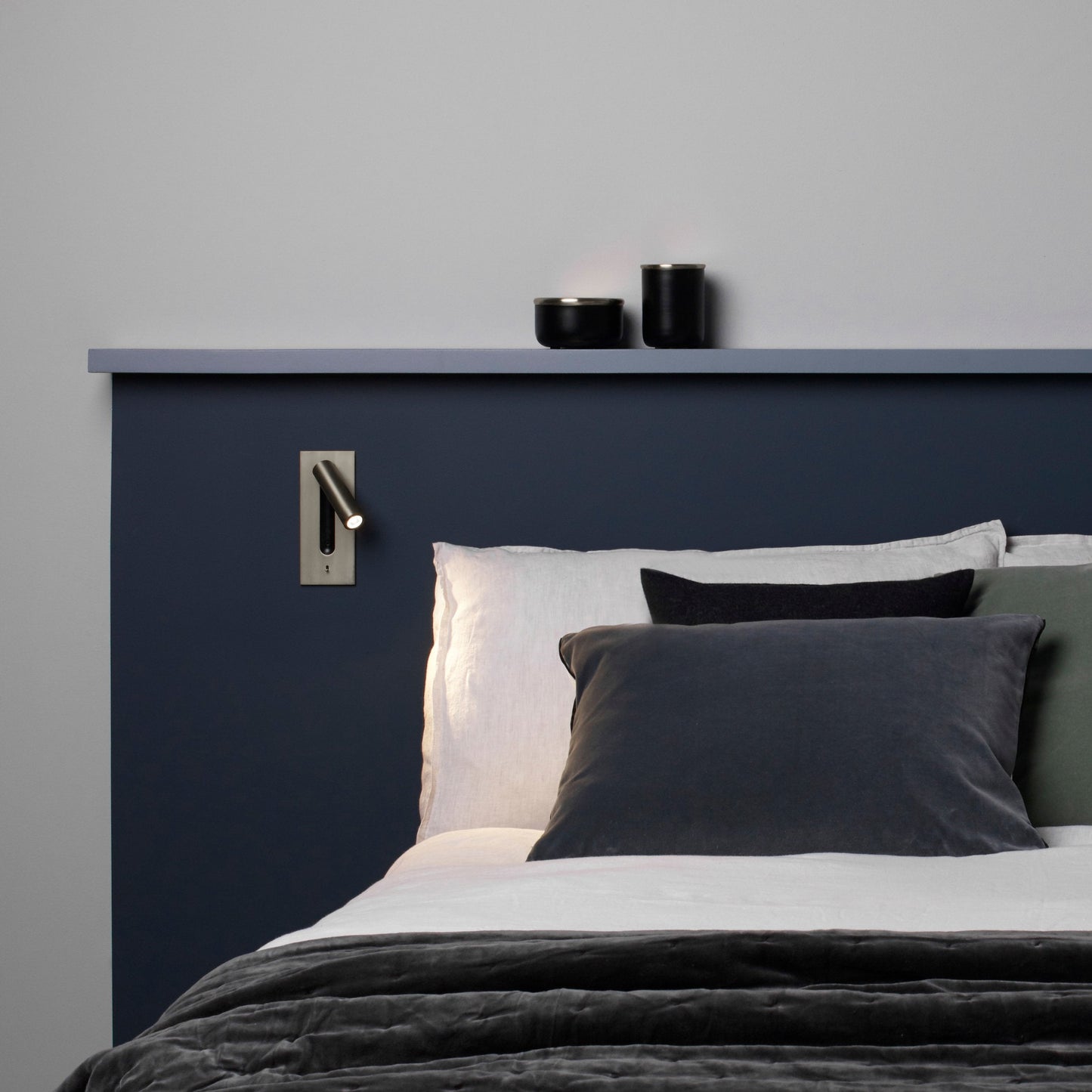 Modern Minimalist Bedroom Wall Lamp