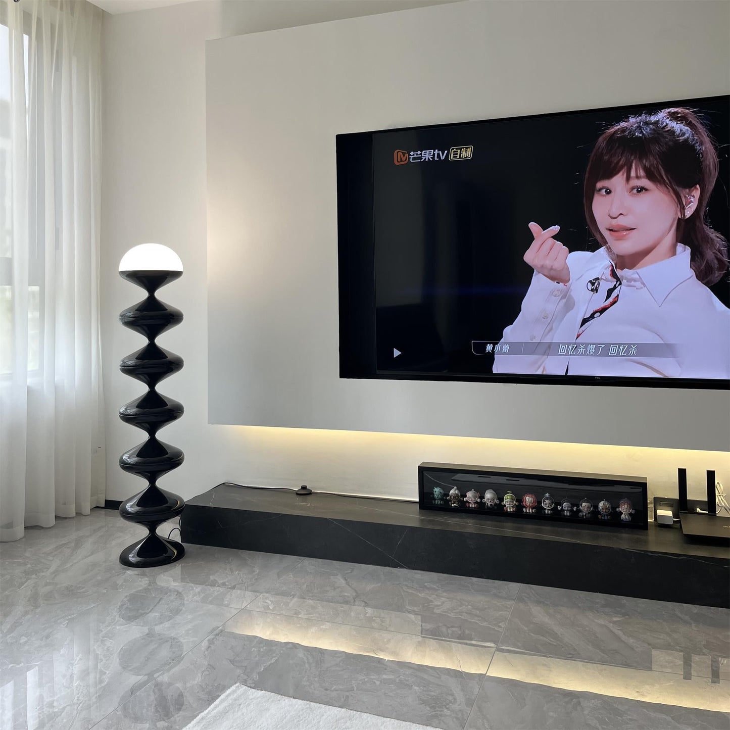 مصباح أرضي على شكل قرع 