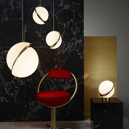 مصباح طاولة هلالي 